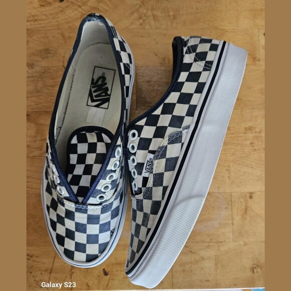 Vans Ward Unisex Canvas Checkerboard Sneaker Black & white size 8 women 6.5 Men - Picture 6 of 11